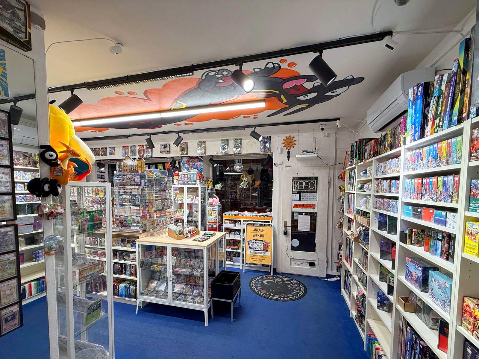 AMAZINGTOYS® Store, Blick zum Eingang mit Ankauf (2026)